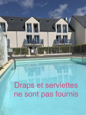 Complet «Plage-piscine-parking privé-terrasse»